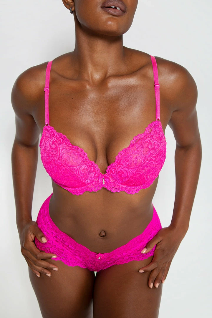 SAS Signature Lace Push-Up Bra | M Pink 1 SAS Signature Lace Push-Up Bra | M Pink